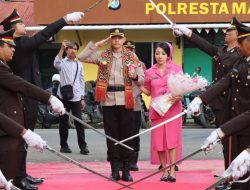 Upacara Pedang Pora Sambut Pejabat Baru dan Lepas Pejabat Lama Kapolresta Mamuju