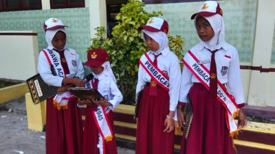 Luar Biasa! Siswi Kelas 2 SDN 41 Rangas Majene Tampil Sempurna Bacakan Teks UUD 1945