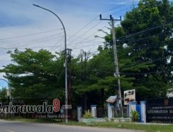 Warga Keluhkan Lampu Jalan Padam di Kawasan Strategis depan Kantor Camat Banggae Majene