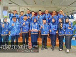 Foto: Riuh Tepuk Tangan Peserta Upacara Harkitnas Saksikan Kejutan Ulang Tahun Spesial Wakil Bupati Majene
