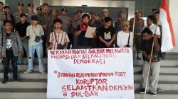 Aksi Unjuk Rasa di DPRD Sulbar, Desak Anggota Dewan Dukung Pengesahan RUU Perampasan Aset